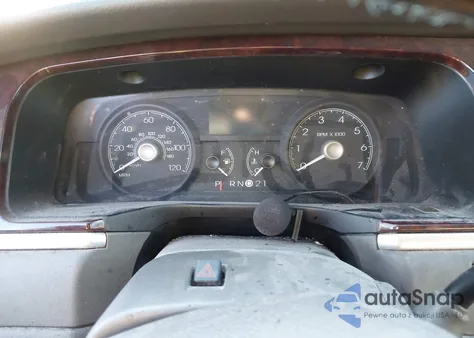 2006 Lincoln Town Car Signature z USA, uszkodzony, nr VIN 1LNHM81V86Y645162